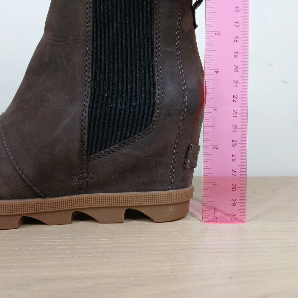 Sorel Joan Chelsea II Boots Womens 6 Brown Waterproof Leather Lug Sole Gorpcore